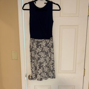 Chic Navy and White Floral Midi Dress